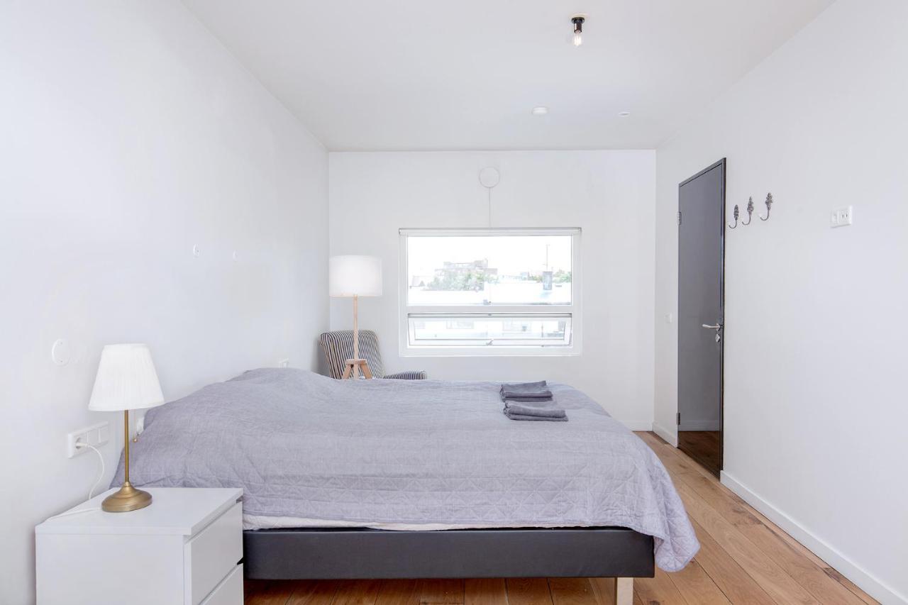 Penthouse Apartment On The Main Shopping Street Reykjavík Exteriör bild